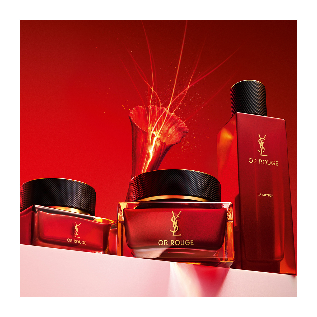 YVES SAINT LAURENT Or Rouge La Lotion | Hondos Center